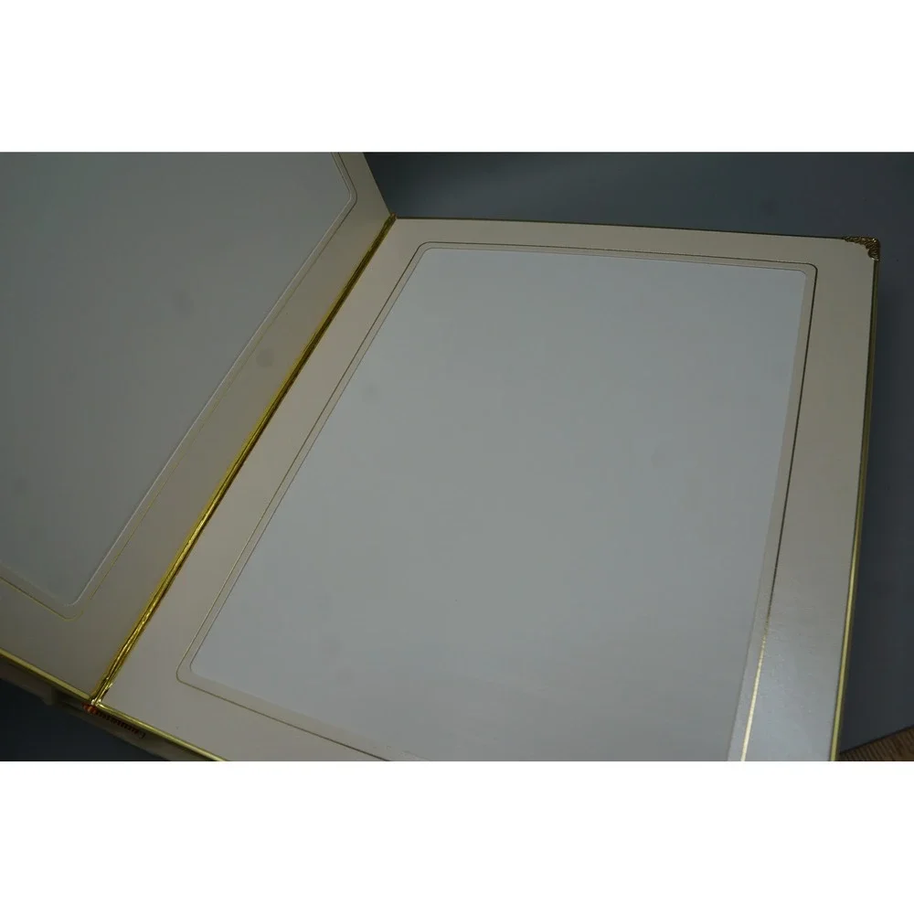 Vintage Ivory Faux Leather Wedding Photo Album Gold Gilded 8x10 20 Photos Unused